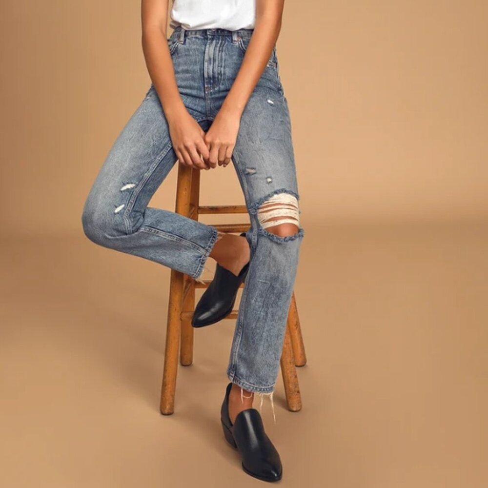 We The Free • Dakota Straight Leg Distressed Jeans